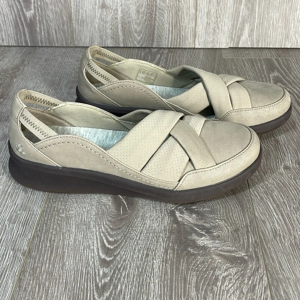 NWOT Clarks Cloudsteppers Sillian 2.0 Star Sand 7.5M
